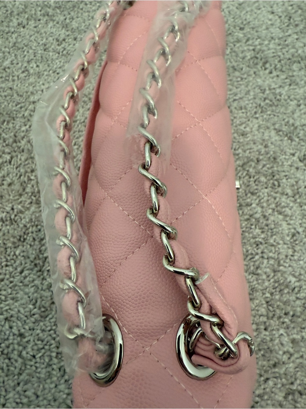 INSPIRED… Pink Quilted Chain-Handle Shoulder Bag with silver hardware - Picture 3 of 7